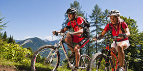 Mountainbiken auf höchstem Niveau Mountainbiken auf höchstem Niveau